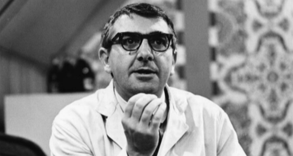 Milo O'Shea in character